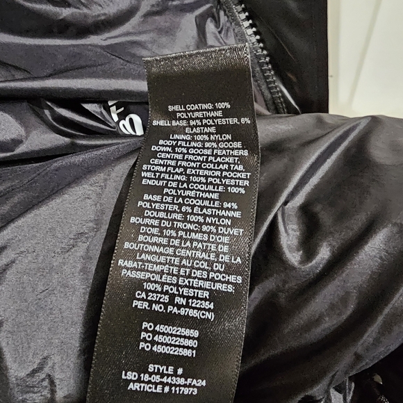 NWT Aritzia the super puff Snug Vest - Picture 12 of 12